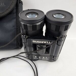 Bushnelle Binoculars 8X21 392 FT.AT 1000 Yds. Compact W Case